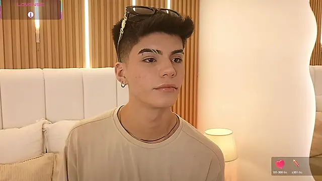 Snapshot of Dulcey_ chatting on 03/16/26, 05:24 Dulcey online show from 03/16/26, 05:24