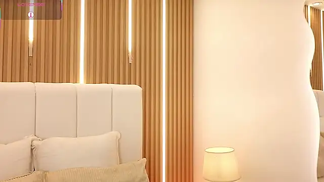 Snapshot of Dulcey_ chatting on 03/16/26, 05:44 Dulcey online show from 03/16/26, 05:44