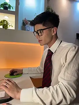 Snapshot of Dulcey_ chatting on 03/30/26, 06:03 Dulcey online show from 03/30/26, 06:03