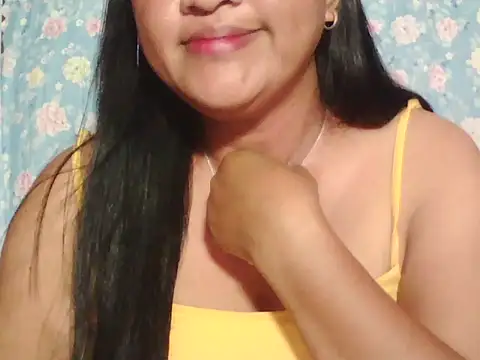 hotolivia34 online show from 11/23/25, 02:17