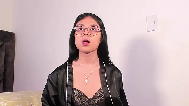 Snapshot of SamanthaRivas_ chatting on 09/21/25, 09:38 SamanthaRivas  online show from 09/21/25, 09:38