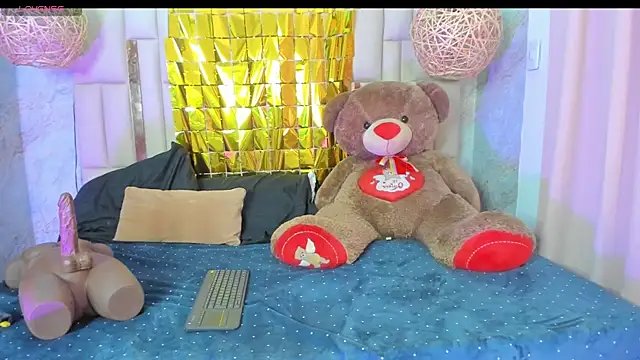 NikkyyRed online show from 10/12/25, 02:43