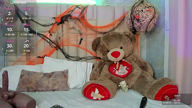 NikkyyRed online show from 10/31/25, 03:07