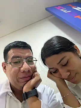 Snapshot of Daliz chatting on 09/11/25, 12:33 Daliz online show from 09/11/25, 12:33