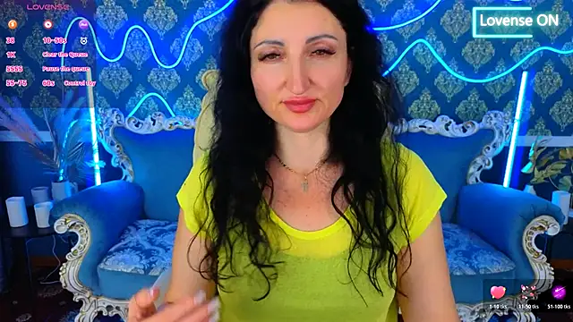 Snapshot of MissRossi chatting on 11/11/25, 07:58 MissRossi online show from 11/11/25, 07:58