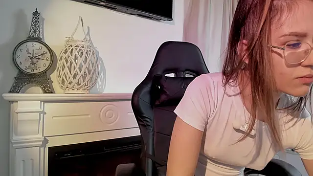 EvaBllake online show from 11/08/25, 06:24