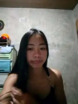 Snapshot of SweetMissPinay18 chatting on 05/20/26, 07:20 SweetMissPinay18 online show from 05/20/26, 07:20