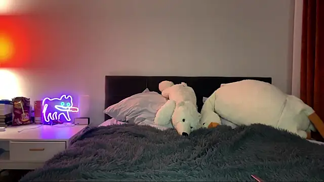 Snapshot of milastretch chatting on 10/09/25, 09:35 milastretch online show from 10/09/25, 09:35