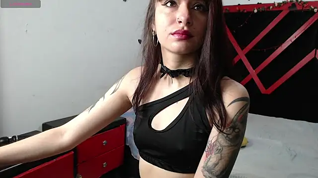 Snapshot of hecate_dark chatting on 04/16/26, 10:49 hecate dark online show from 04/16/26, 10:49