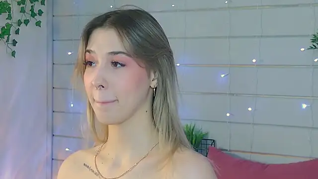 Snapshot of Bella_svon chatting on 03/21/26, 08:19 Bella svon online show from 03/21/26, 08:19