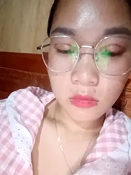 Snapshot of Maimai00 chatting on 09/11/25, 01:00 Maimai00 online show from 09/11/25, 01:00