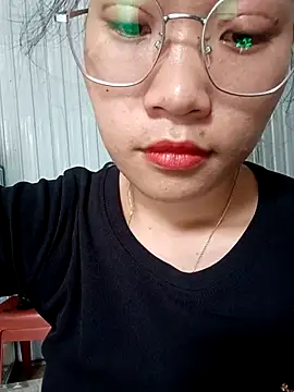 Snapshot of Maimai00 chatting on 09/18/25, 08:38 Maimai00 online show from 09/18/25, 08:38