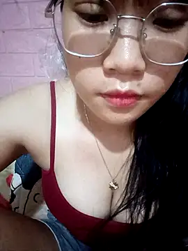 Snapshot of Maimai00 chatting on 09/20/25, 02:07 Maimai00 online show from 09/20/25, 02:07