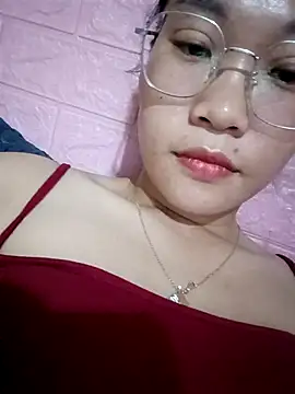 Snapshot of Maimai00 chatting on 09/26/25, 01:48 Maimai00 online show from 09/26/25, 01:48