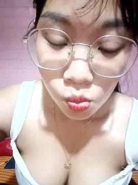 Snapshot of Maimai00 chatting on 10/03/25, 12:07 Maimai00 online show from 10/03/25, 12:07