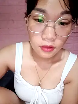 Snapshot of Maimai00 chatting on 10/05/25, 12:42 Maimai00 online show from 10/05/25, 12:42