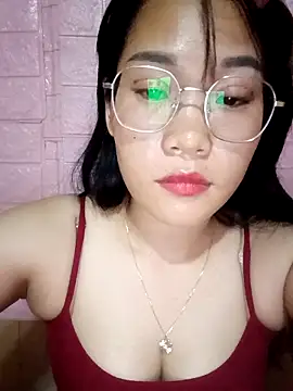 Snapshot of Maimai00 chatting on 10/05/25, 12:47 Maimai00 online show from 10/05/25, 12:47