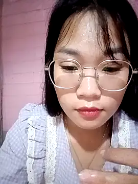 Snapshot of Maimai00 chatting on 10/15/25, 02:39 Maimai00 online show from 10/15/25, 02:39