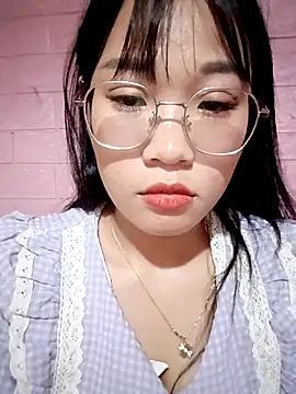 Snapshot of Maimai00 chatting on 10/17/25, 12:52 Maimai00 online show from 10/17/25, 12:52