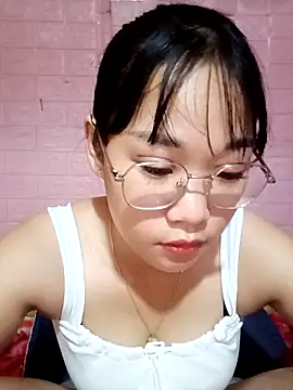 Snapshot of Maimai00 chatting on 10/18/25, 04:04 Maimai00 online show from 10/18/25, 04:04