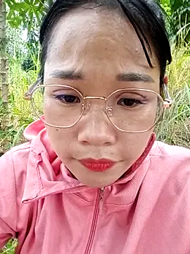 Snapshot of Maimai00 chatting on 10/25/25, 05:59 Maimai00 online show from 10/25/25, 05:59