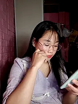 Snapshot of Maimai00 chatting on 12/02/25, 05:35 Maimai00 online show from 12/02/25, 05:35