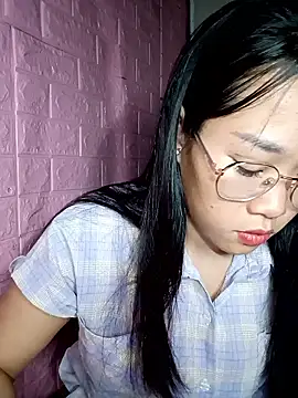 Snapshot of Maimai00 chatting on 12/03/25, 12:14 Maimai00 online show from 12/03/25, 12:14