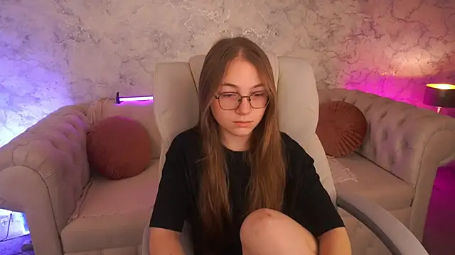 ArrinaWairr online show from 10/27/25, 08:29