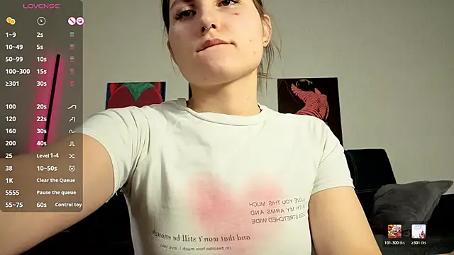 TrixiBell online show from 03/26/26, 05:02