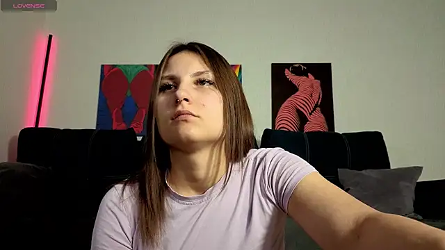 TrixiBell online show from 05/27/26, 04:53
