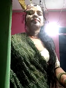 Snapshot of Cutreet chatting on 09/26/25, 05:28 Cutreet online show from 09/26/25, 05:28