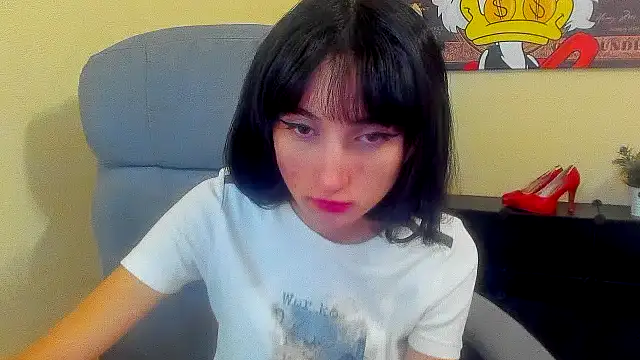Snapshot of Marri-Stella chatting on 10/19/25, 08:26 Marri-Stella online show from 10/19/25, 08:26