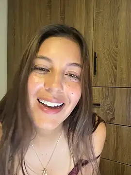 Snapshot of Emmy_Meadows chatting on 05/15/26, 10:50 Emmy Meadows online show from 05/15/26, 10:50