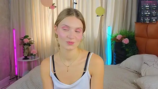 SoftBliss online show from 09/26/25, 06:50