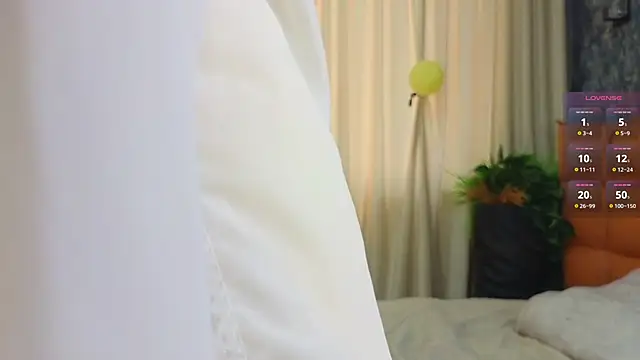 SoftBliss online show from 10/20/25, 06:36