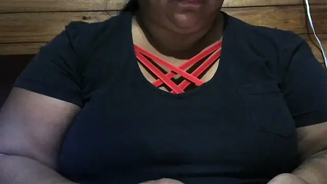 Snapshot of MARRENTINHA34 chatting on 03/10/26, 02:22 MARRENTINHA34 online show from 03/10/26, 02:22