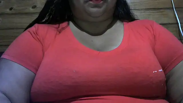 Snapshot of MARRENTINHA34 chatting on 04/07/26, 09:37 MARRENTINHA34 online show from 04/07/26, 09:37