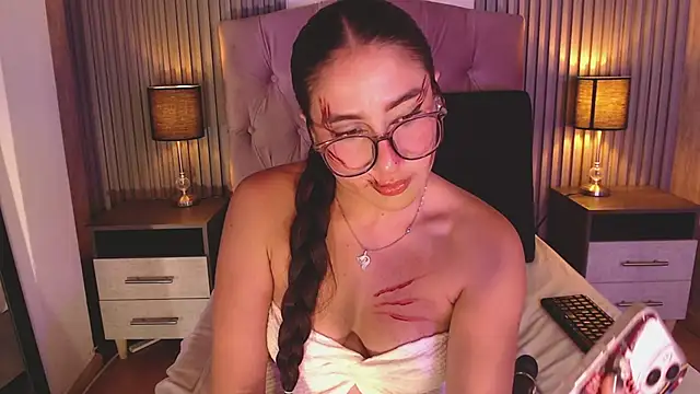 Bonnali lune online show from 10/10/25, 10:31