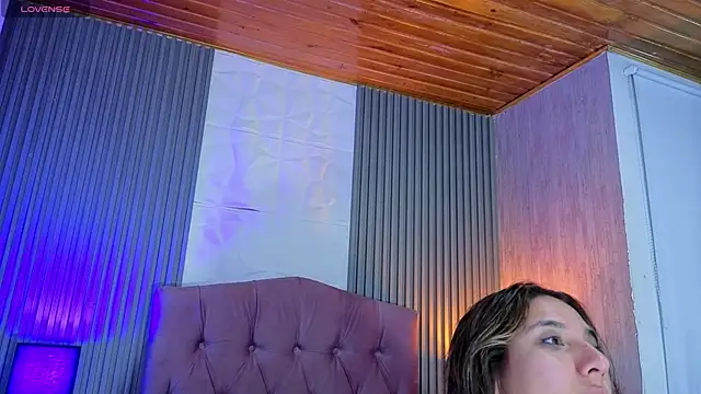 Snapshot of Bonnali_lune chatting on 05/07/26, 04:29 Bonnali lune online show from 05/07/26, 04:29