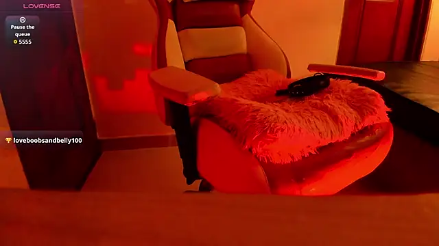 Snapshot of Sheilly_brown chatting on 10/07/25, 02:14 Sheilly brown online show from 10/07/25, 02:14