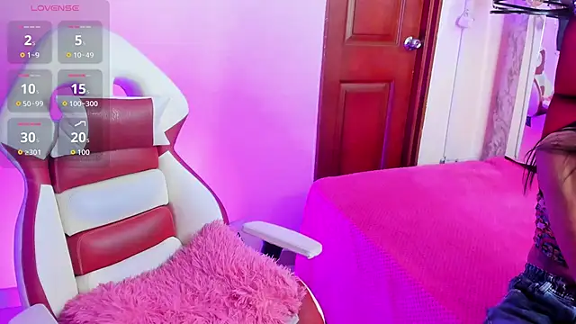 Snapshot of Sheilly_brown chatting on 11/01/25, 07:38 Sheilly brown online show from 11/01/25, 07:38