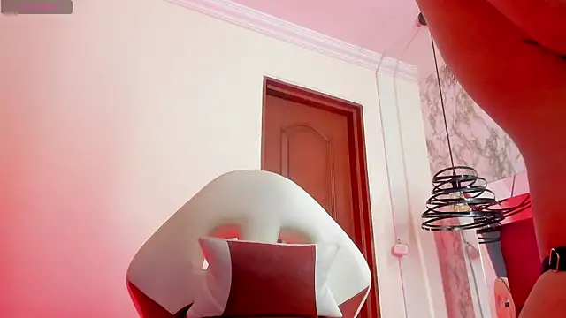 Snapshot of Sheilly_brown chatting on 11/13/25, 07:02 Sheilly brown online show from 11/13/25, 07:02