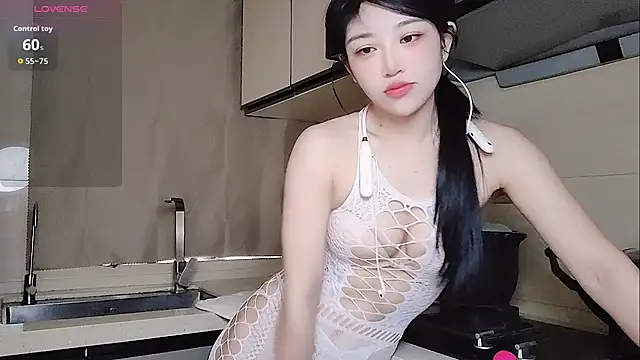 Coco--01 online show from 11/05/25, 12:32