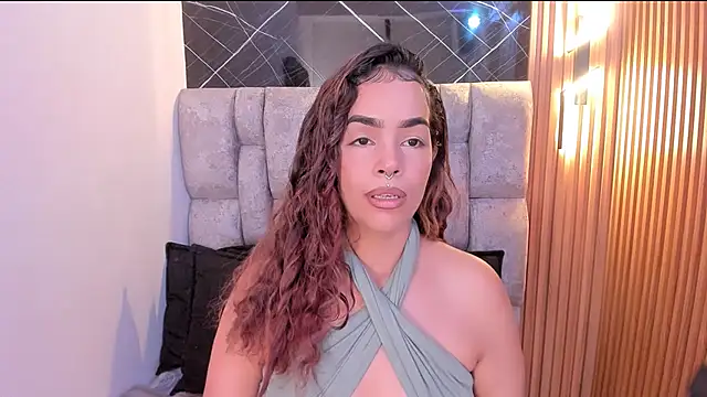 roxanne dl online show from 09/11/25, 12:27