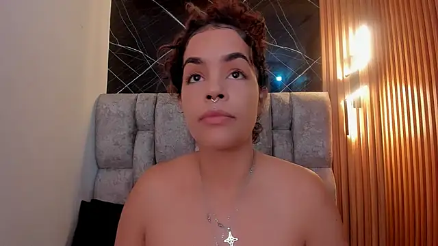 roxanne dl online show from 09/22/25, 12:18