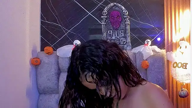 roxanne dl online show from 10/24/25, 12:45