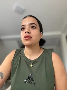 JuanitaMore01 online show from 11/08/25, 08:29