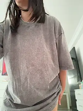 JuanitaMore01 online show from 05/10/26, 08:25