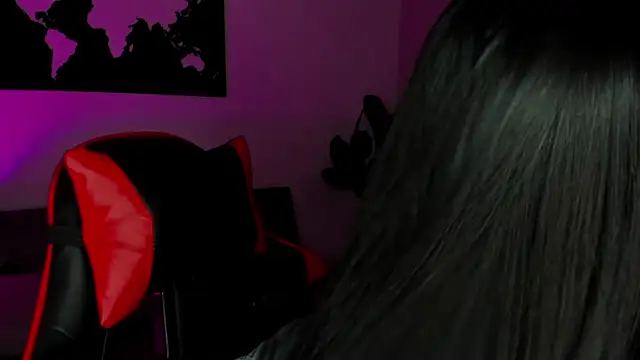 Snapshot of ZoeValencia1 chatting on 04/17/26, 11:35 ZoeValencia1 online show from 04/17/26, 11:35