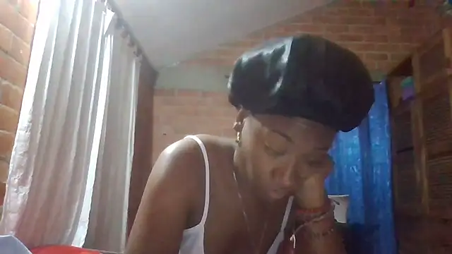 DarkHoneyy online show from 02/17/26, 03:47